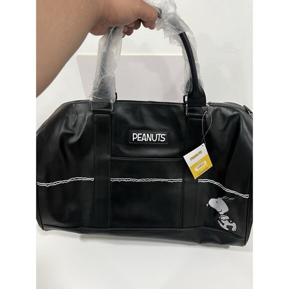 Peanuts Snoopy Duffle Bag - BoxLunch Exclusive - Picture 11 of 11
